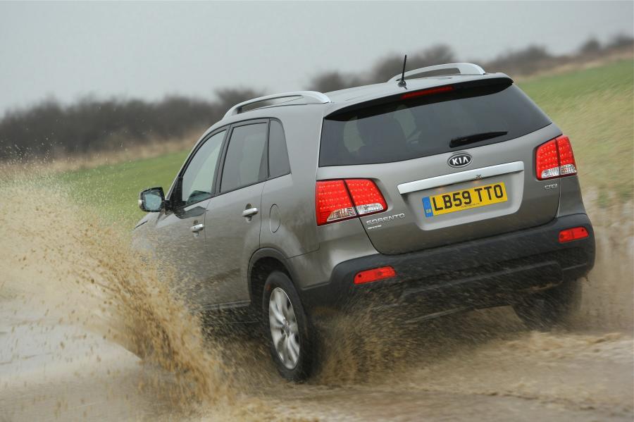  Kia Sorento 2010 года  (фото 36 из 238)